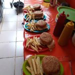 BURGER MANIA