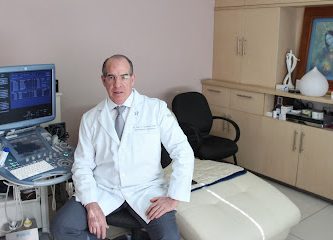 ??Dr. Juan Gerardo Gutiérrez Padilla (Ginecólogo)